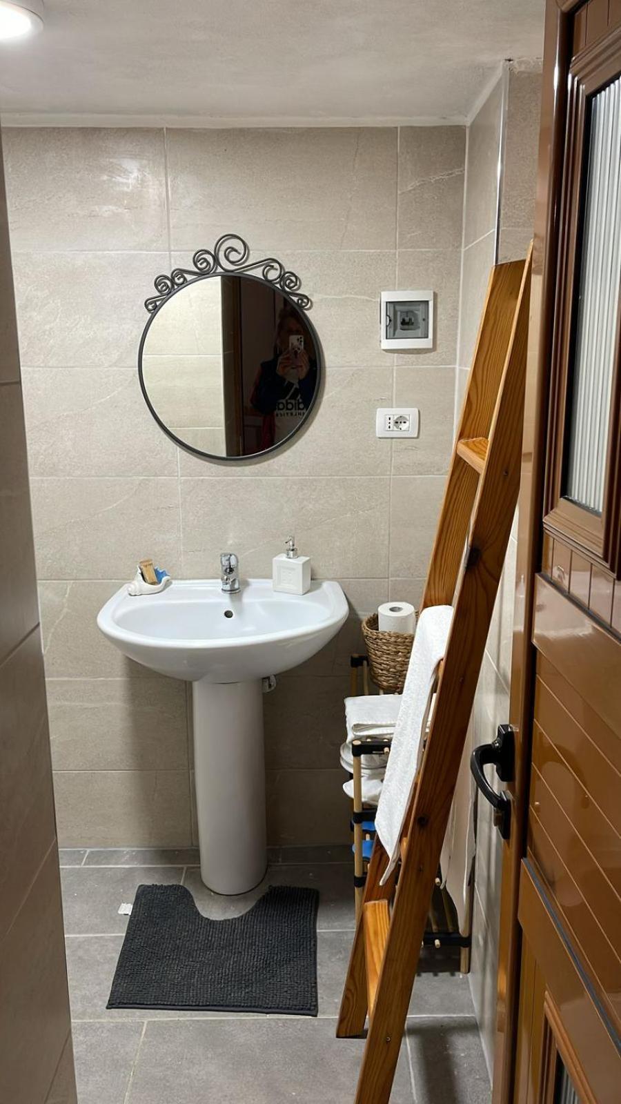 Alva Room'S Гірокастра Екстер'єр фото